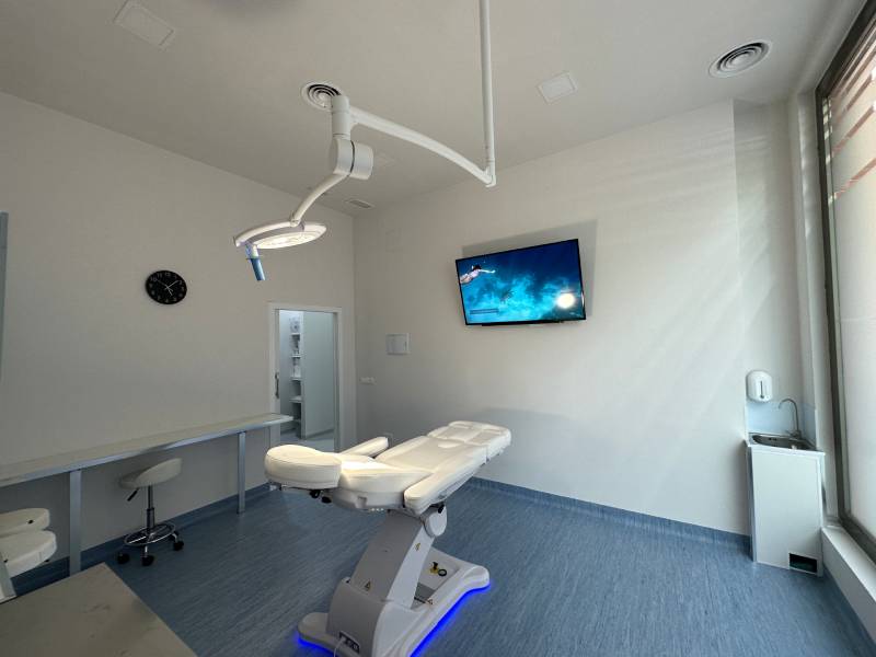 Sala de tratamiento de última generación en Málaga FUE Clinic